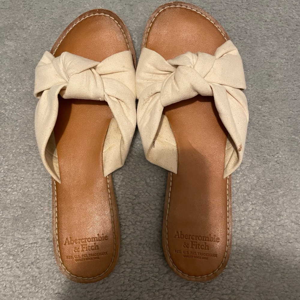 Knotted sandal
